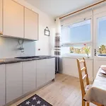 Miss Violet Apartment